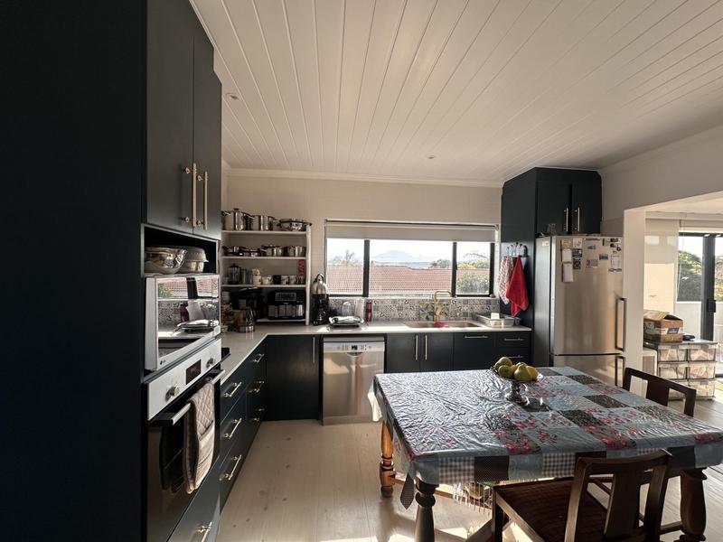 5 Bedroom Property for Sale in Fraaiuitsig Western Cape